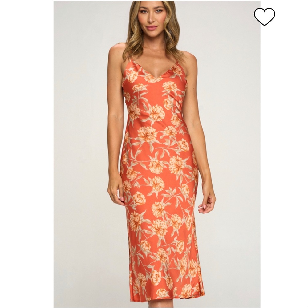 NWT LOVELY DAY ALIVIA FLORAL SATIN MAXI DRESS - Picture 2 of 14